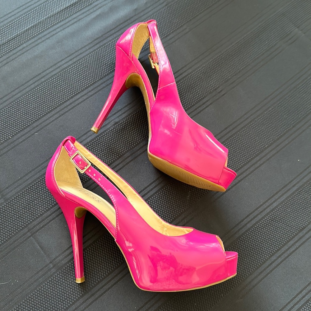 Hot pink Guess peep to sling back pumps size 9